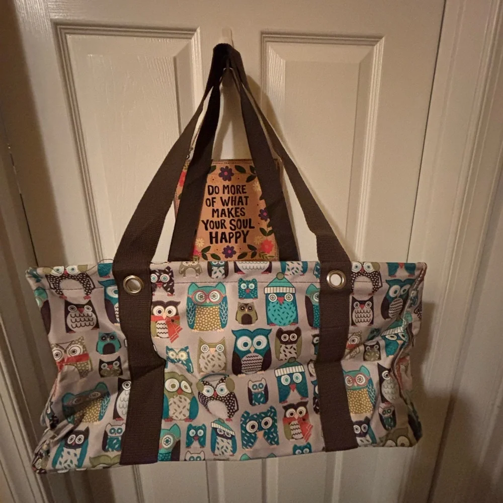 Gently used Thirty-One Owl Print Tote Bag Multicolor & NWT Clear Cover . - Picture 1 of 5